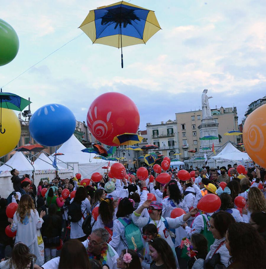 Parata palloncini allo Smile Clown Festival