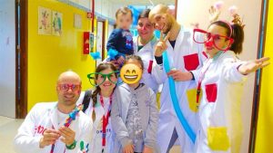 I volontari a Trapani in una giornata di Clownterapia